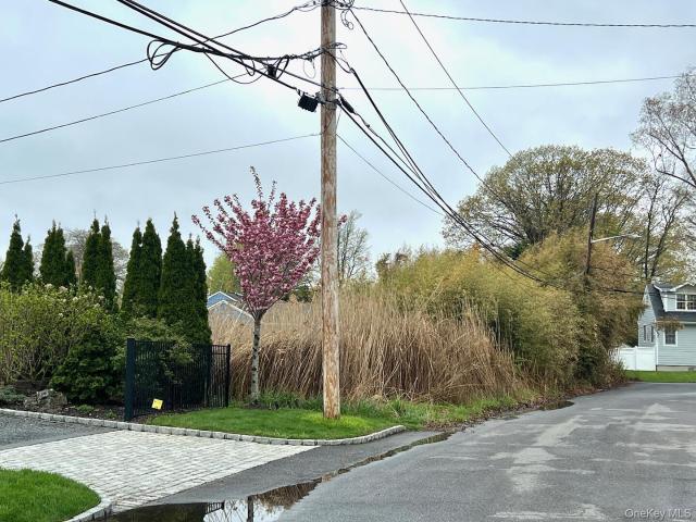 Land for sale in Bohemia, New York