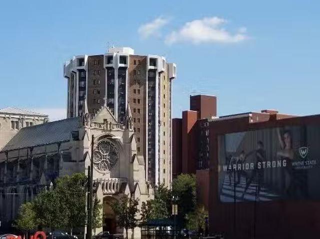 Condo for rent in Detroit