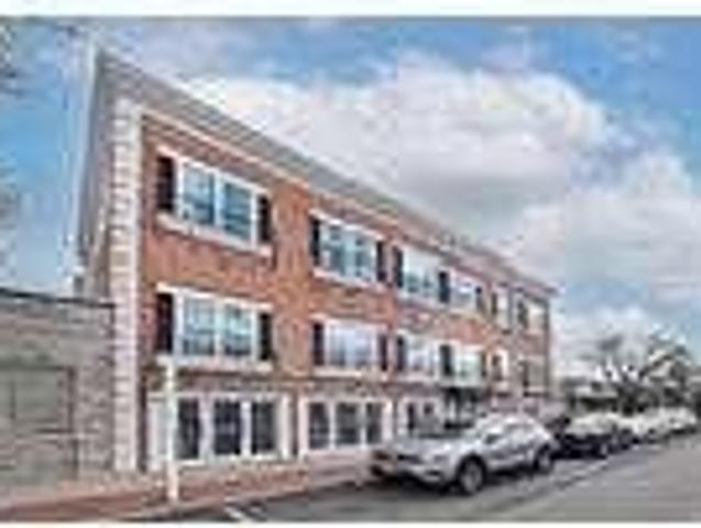 House for rent in Amityville