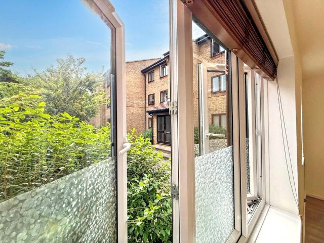 Apartment for rent in London Borough of Merton, Greater London