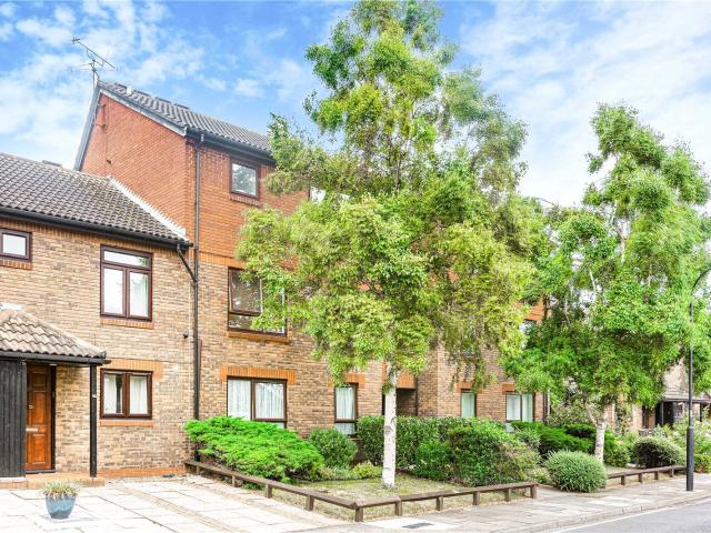 Apartment for rent in West Kensington, Greater London