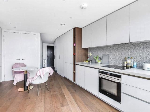 Apartment for rent in Greenwich Peninsula, Greater London