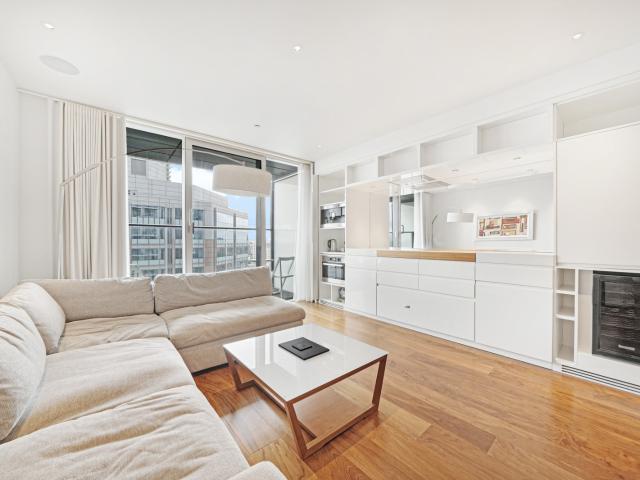 Apartment for rent in Lyons, Greater London