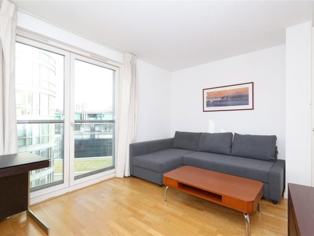 Apartment for rent in New Providence Wharf, Greater London