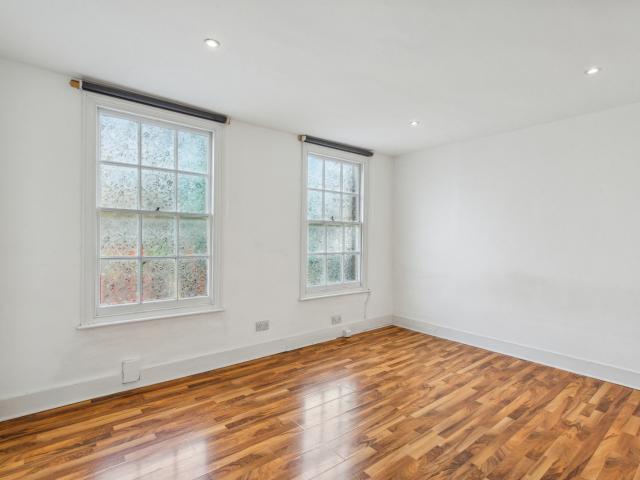 Apartment for rent in Chalk Farm, Greater London