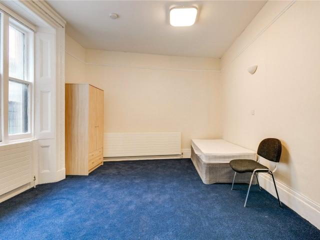 Apartment for rent in Brompton, Greater London