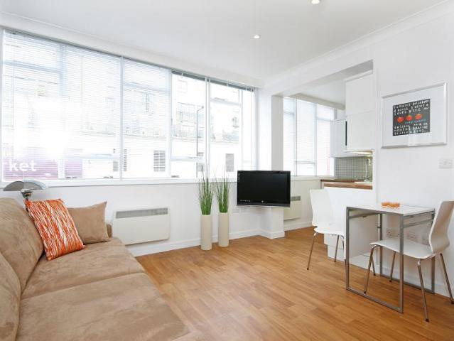 Apartment for rent in Victoria, Greater London