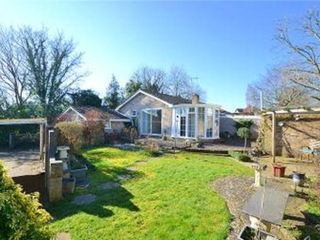 House for rent in Pouchen End, Hertfordshire