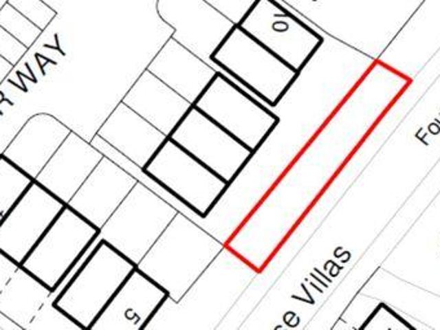 House for sale in Crookhill, Worcestershire