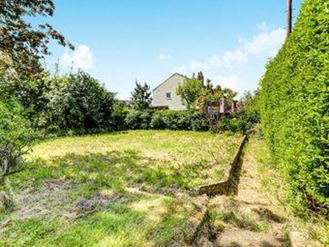 House for sale in Charlesworth, East Midlands