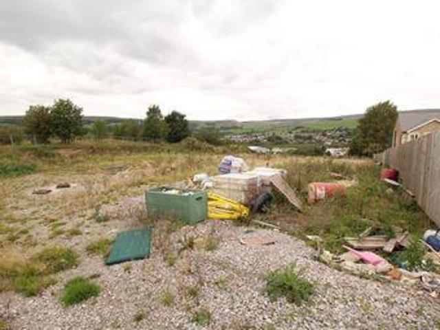 House for sale in Charlesworth, East Midlands