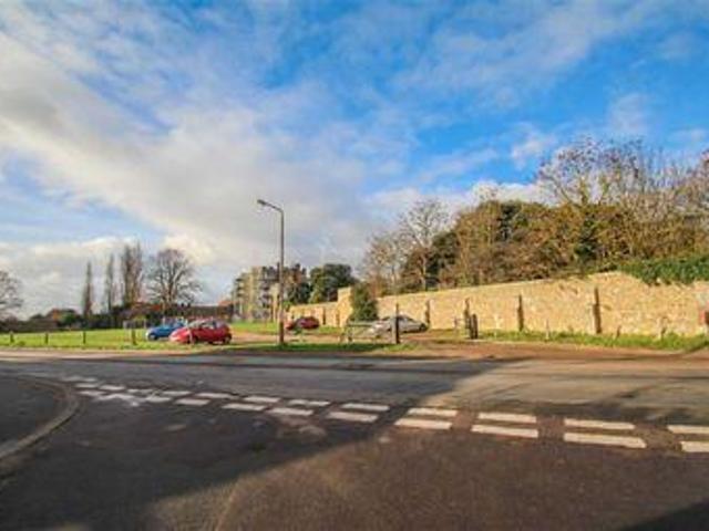 House for sale in Dale Hill, Essex