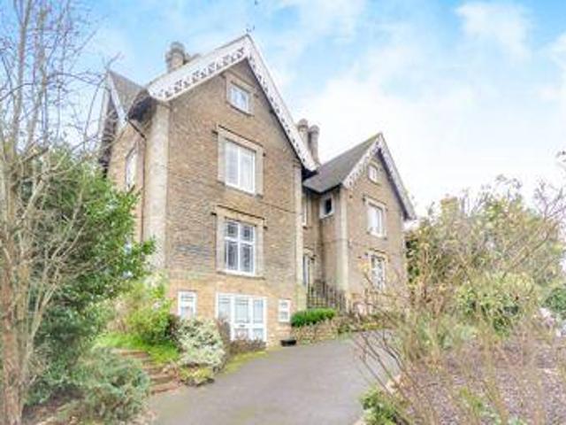 House for sale in Fole, Surrey