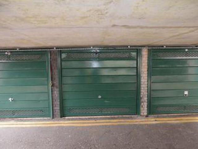 House for sale in Brentford End, Greater London