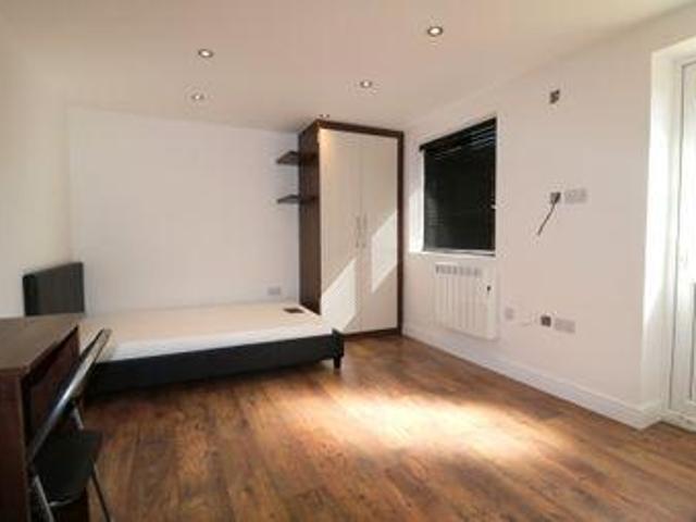 House for rent in Bedford