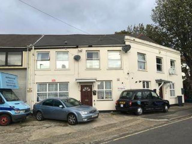 House for rent in Brentford End, Greater London