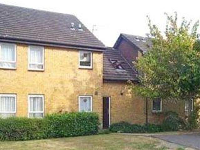 House for rent in Navestock Side