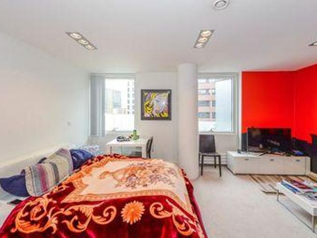 House for rent in Calderstones