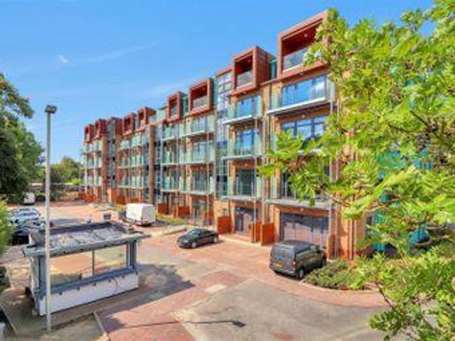 House for rent in Uxbridge, Greater London