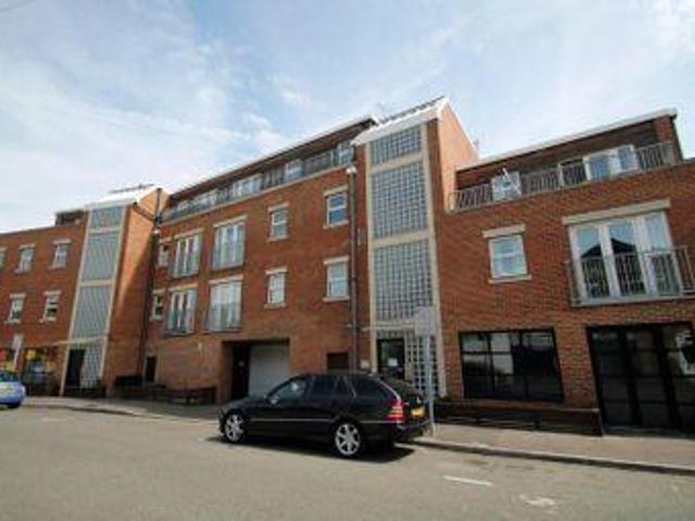 House for rent in Kingston Upon Thames, Greater London