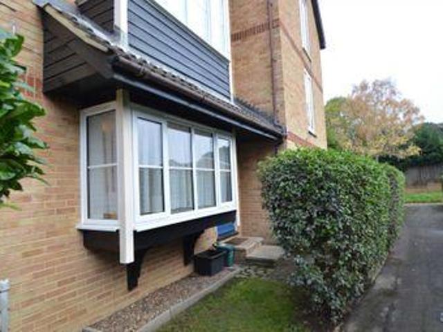 House for rent in Row Town, Surrey