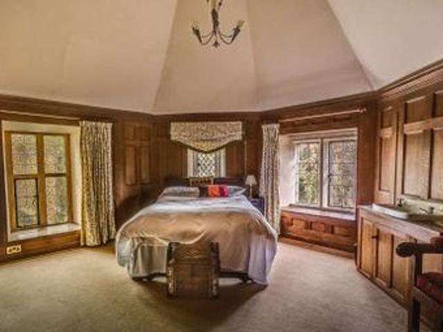 House for sale in Stoke-on-Trent