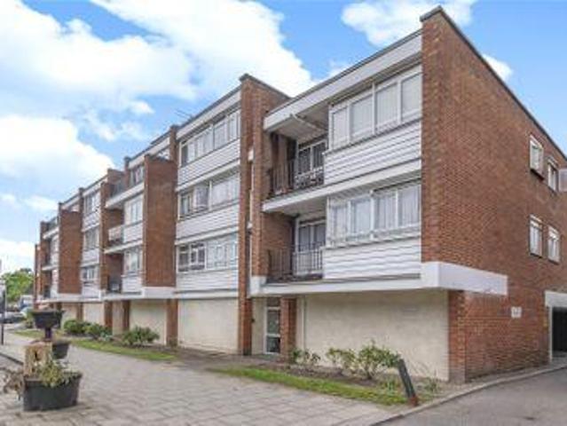 House for sale in Edgware, Greater London