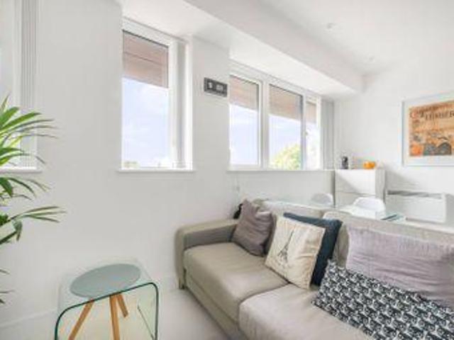 House for sale in Greater London