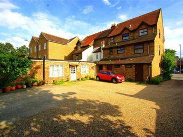 House for sale in Iver