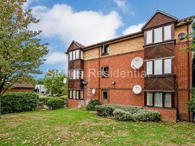 House for sale in Edgware, Greater London