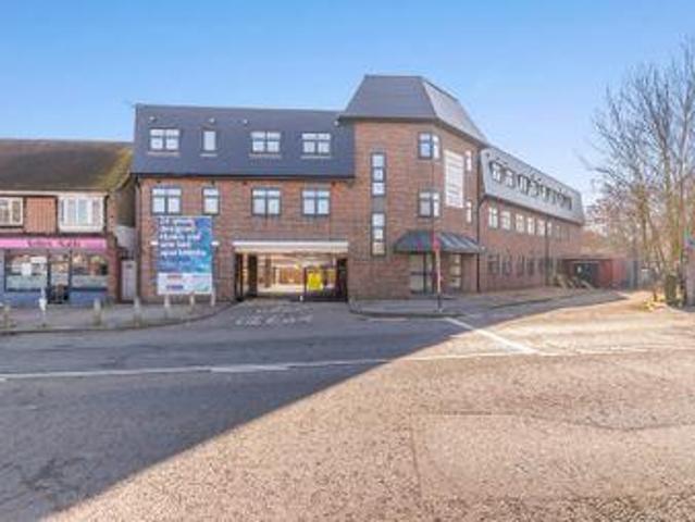 House for sale in New Malden, Greater London