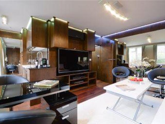 House for sale in City of London, Greater London
