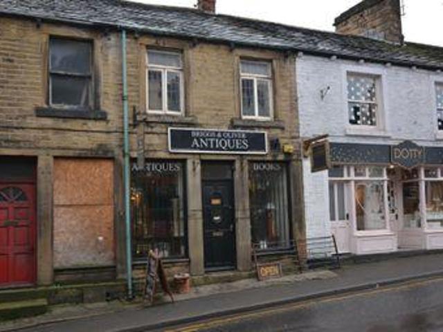 House for sale in Holmfirth, West Yorkshire