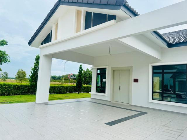 Residential House for sale in Malaka