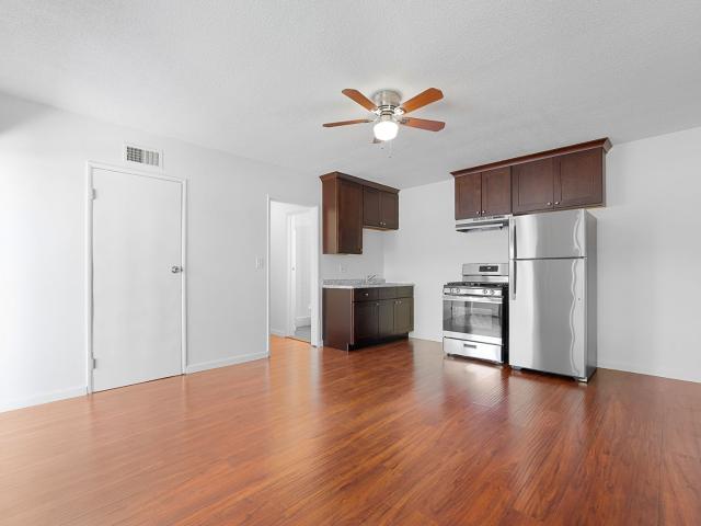 Apartment for rent in Inglewood, California