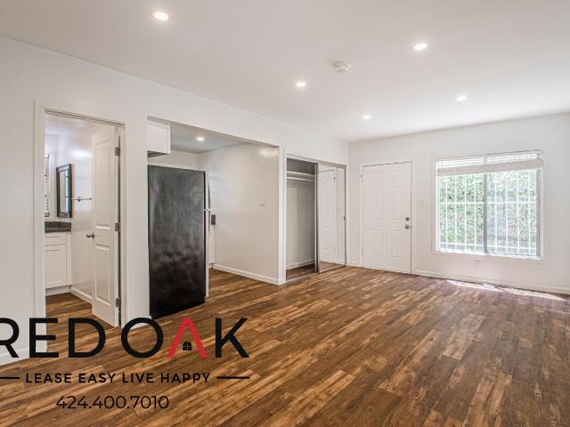 Apartment for rent in Canoga Park, California