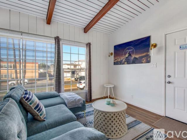 Apartment for rent in Manhattan Beach, California