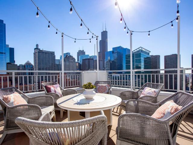 Apartment for rent in Fulton River District, Chicago