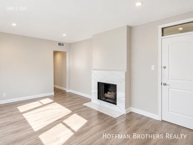 Apartment for rent in Beverly Hills, California
