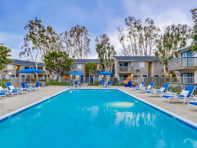 Apartment for rent in Costa Mesa, California