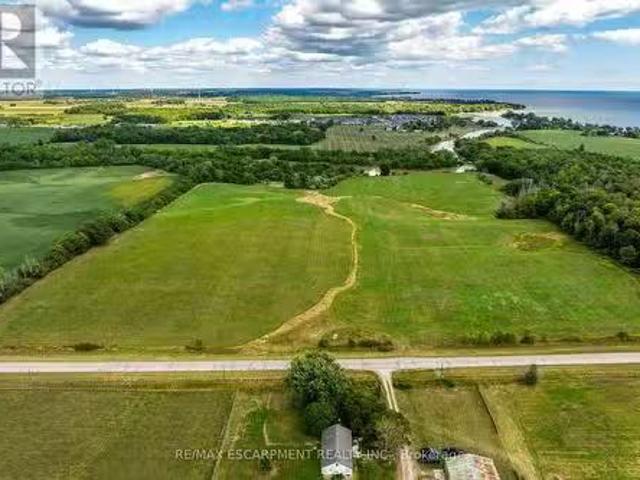 House for sale in Ontario