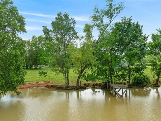 Property for sale in Bagwell, Texas
