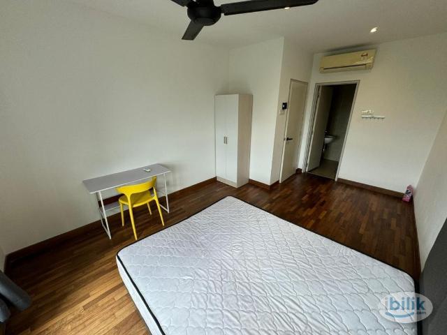 Room for rent in Petaling, Alam Impian