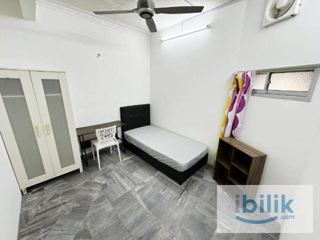 Room for rent in Petaling, Damansara Damai