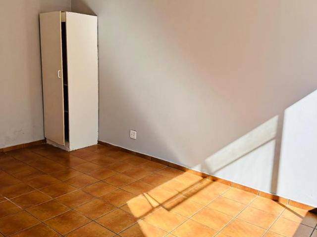 Apartment for rent in Braamfontein, Johannesburg