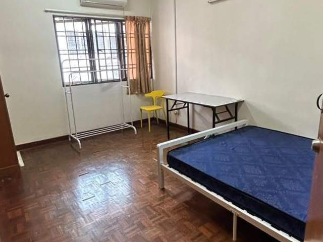 Room for rent in Petaling, Damansara Damai