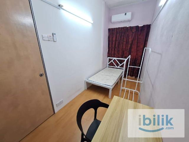 Room for rent in PJU 6, Petaling Jaya