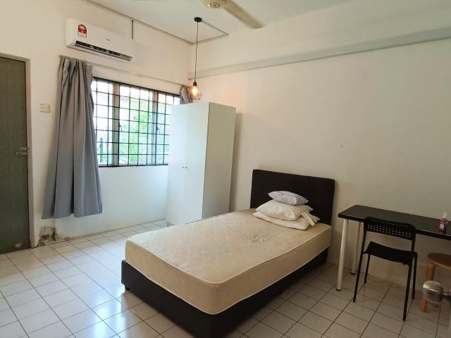 Room for rent in Petaling, Damansara Damai