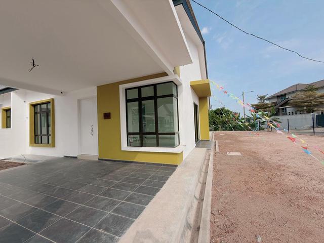 Bungalow for sale in Malaka