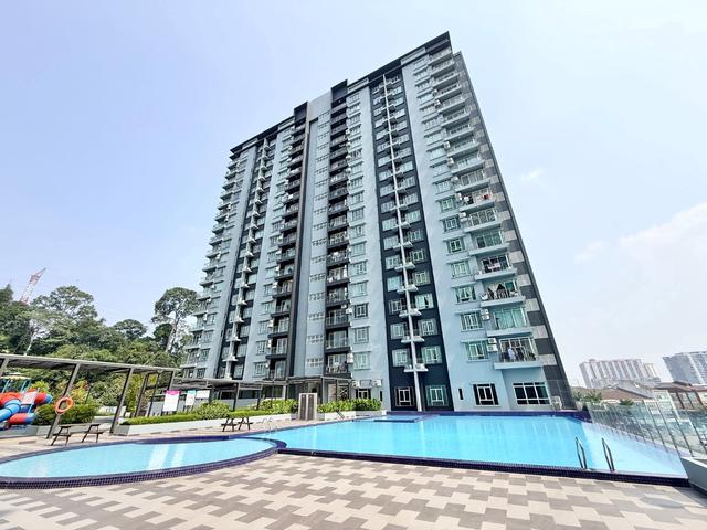 Condominium for sale in Seri Kembangan, Majlis Bandaraya Subang Jaya
